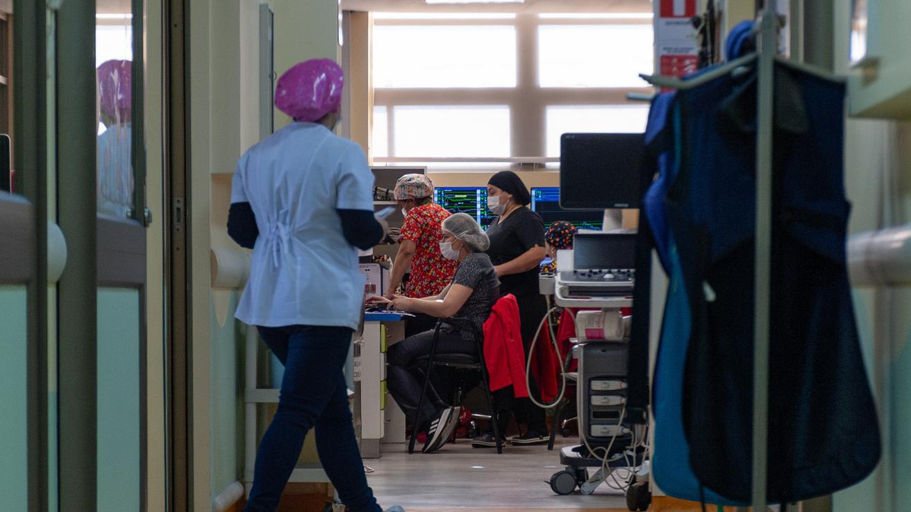 Ministerio de Salud reduce ajuste presupuestario a 2,5%: descartan recorte de personal