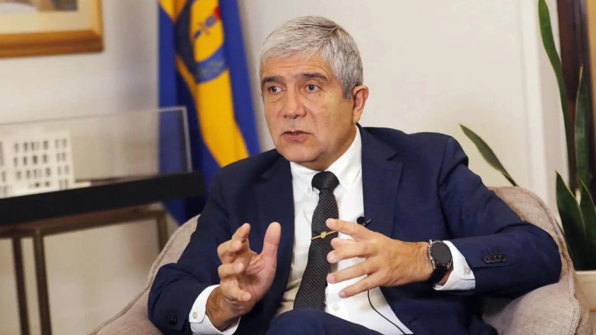 Carlos Saavedra revela cuál será su futuro tras dejar la rectoría de la UdeC