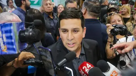 Alcalde de Puente Alto aborda su futuro político tras reunión con Parisi: “No estoy pensando en militar en ningún partido”