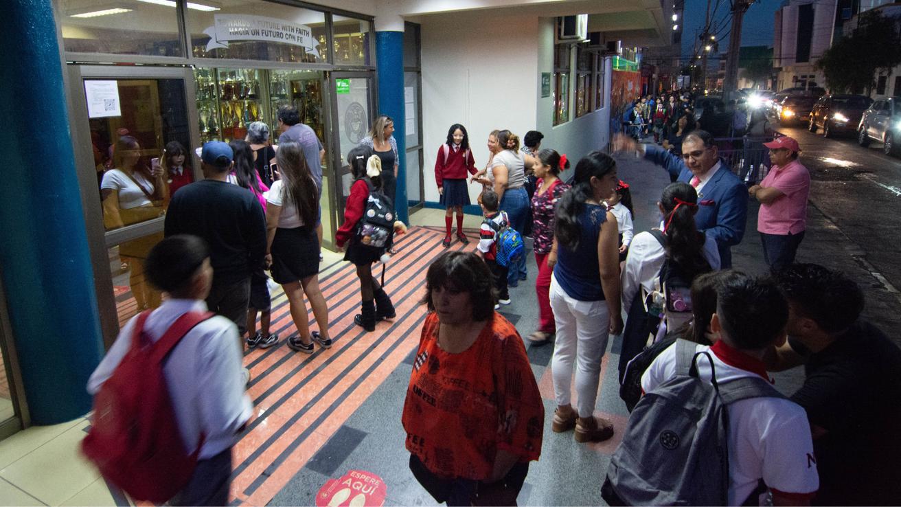Nueva ley obliga a municipios a entregar colegios a SLEP antes de 2035 y crea fondo para reparar escuelas públicas