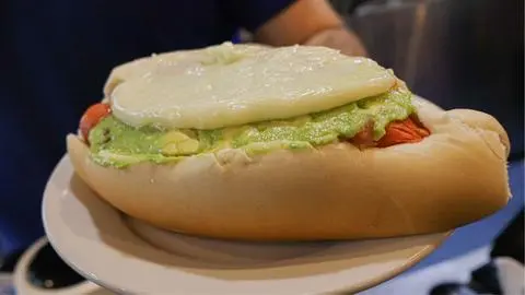 Día del Completo en Concepción: Los cinco lugares favoritos para comer en el centro