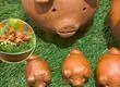 Chanchitos de greda de Pomaire son vendidos en mall de Japón