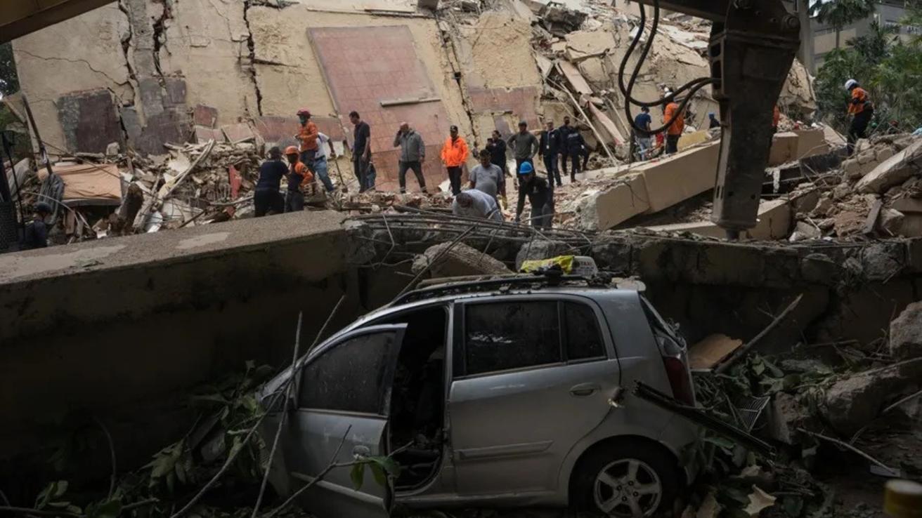 Aumentan a 920 los fallecidos tras doble terremoto en Venezuela: más de 40 mil personas siguen desaparecidas