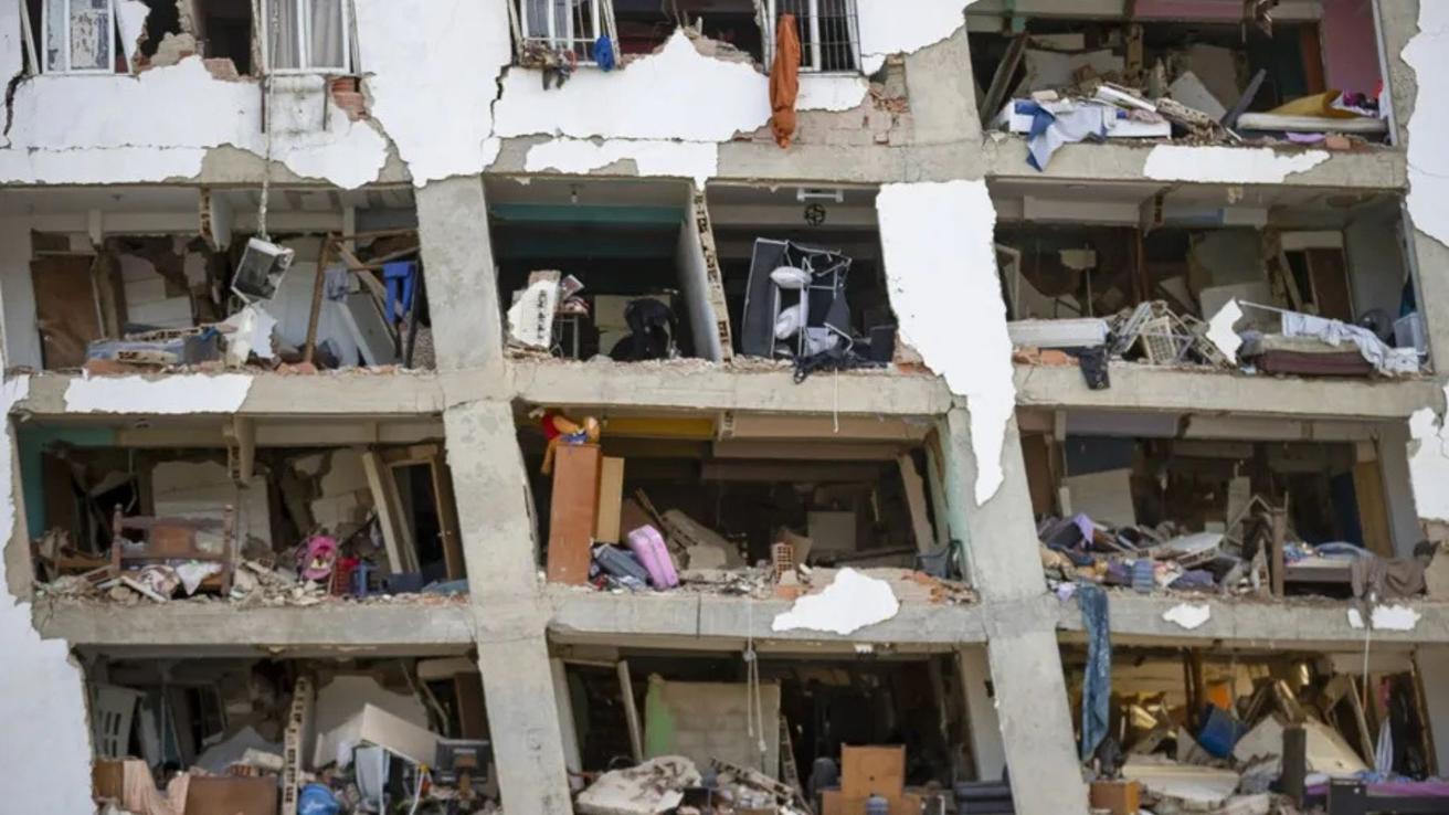 Suben a 1.430 los fallecidos tras doble terremoto en Venezuela