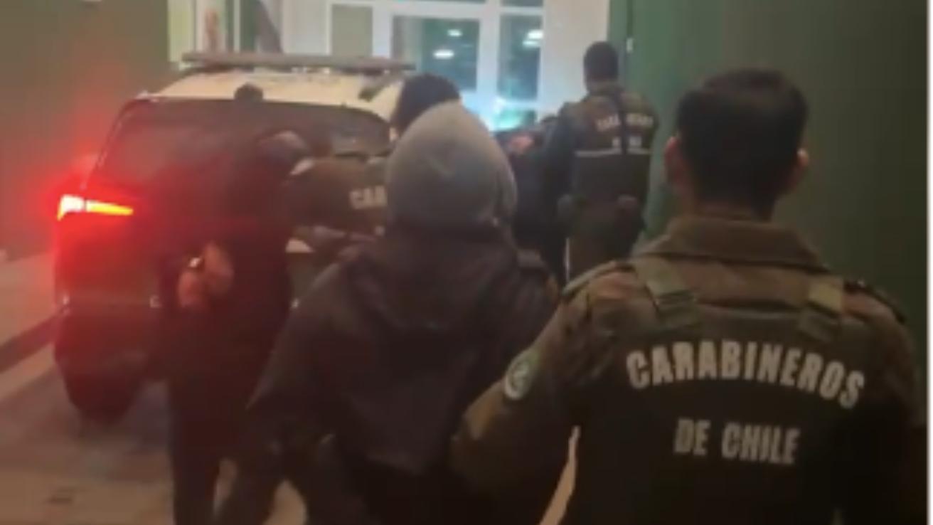 Detienen a tres sujetos por robo con violencia en Coronel: entre ellos, un menor con orden vigente por homicidio