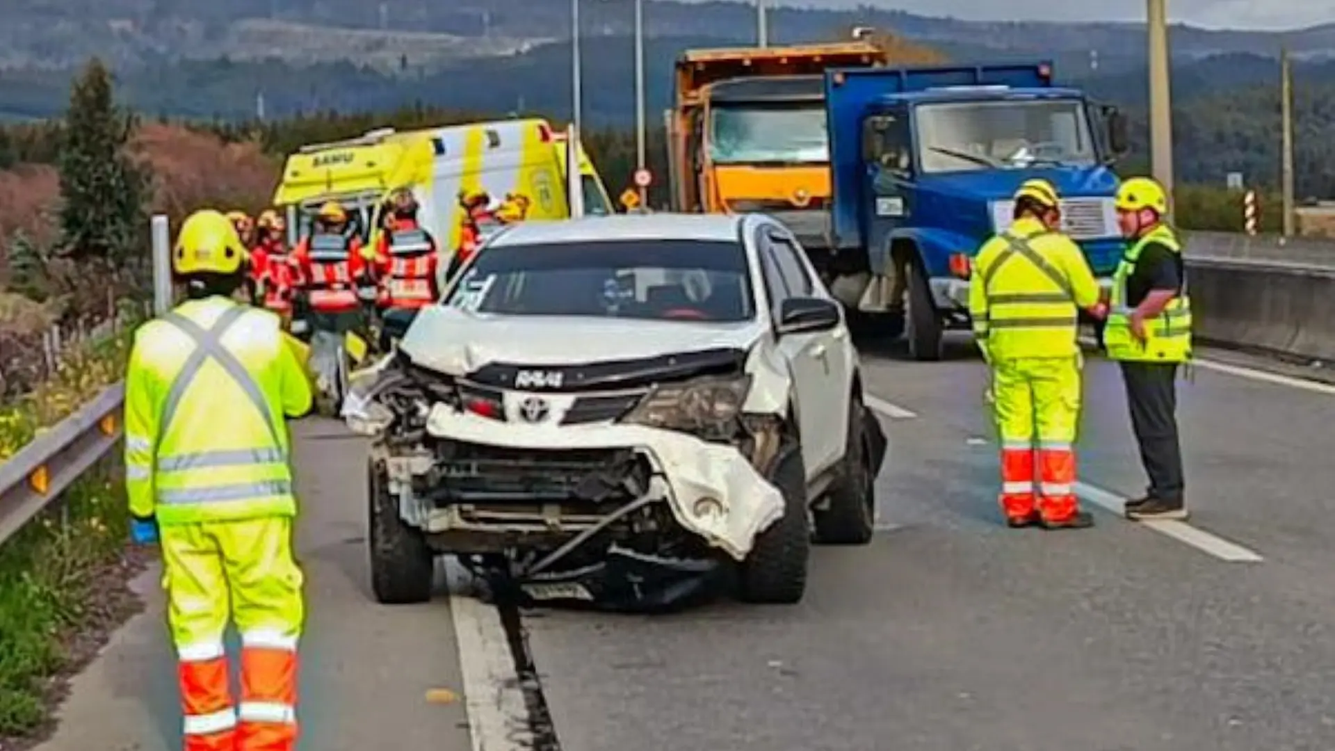 Denuncian a ocupantes de camioneta por eventual responsabilidad en accidente que costó la vida a enfermera del SAMU en Ruta 160
