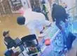 Siete delincuentes perpetran violento asalto armado en centro comercial Versluys