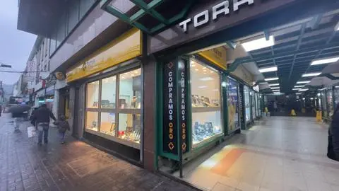 Imagen de Cuantioso robo afectó a joyería del centro de Concepción: sujetos se llevaron un collar de $11 millones