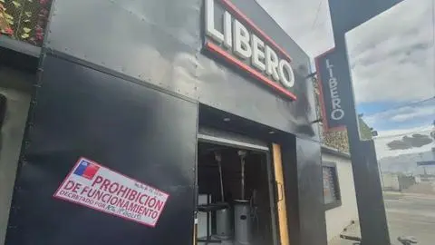 “Condiciones deplorables”: Prohíben funcionamiento de restaurante de Mejillones tras hallar roedores, cucarachas y fecas