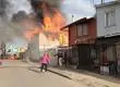 Incendio estructural consume una casa completa: mujer embarazada resultó afectada por inhalación de humo
