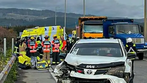 Imagen de La eventual causa del accidente en que murió enfermera del SAMU en Ruta 160: Hombre cayó del pickup de camioneta y todos intentaron esquivarlo