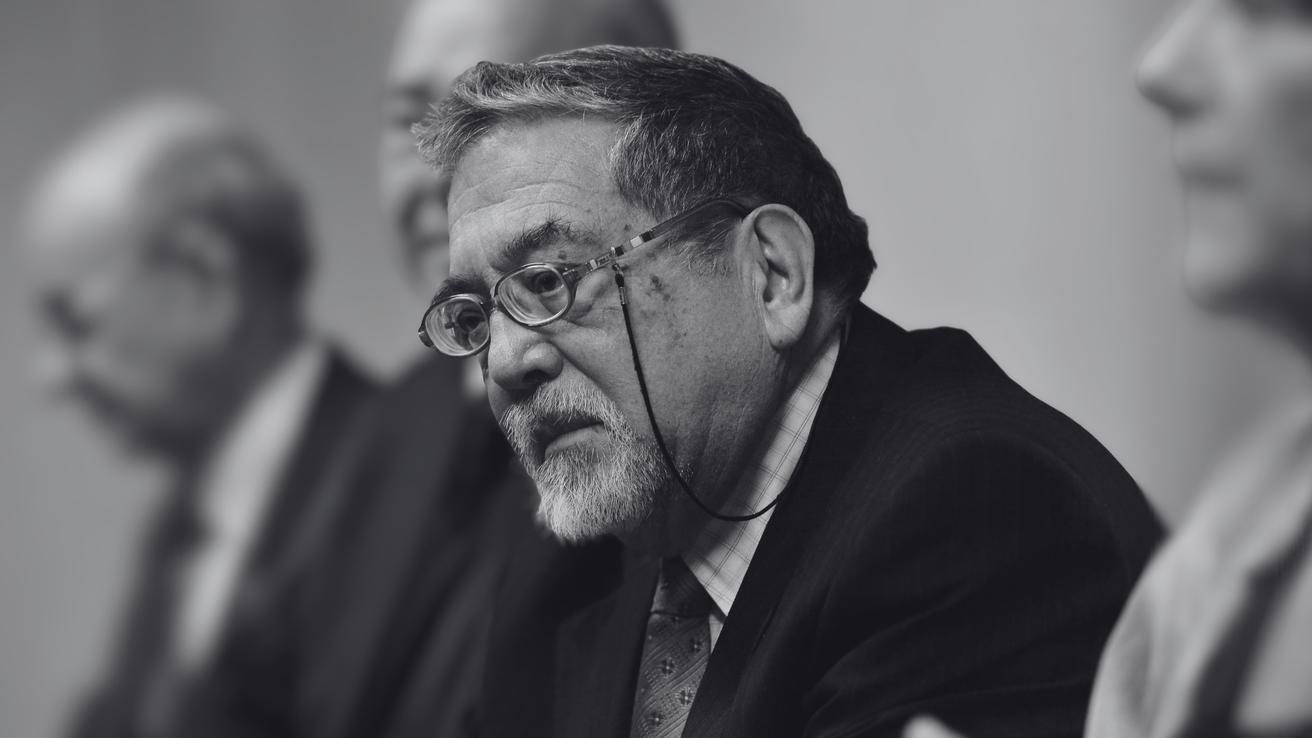Muere a los 88 años Abraham Santibáñez, destacado periodista y profesor