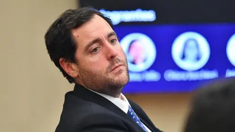 Diputado republicano que viajó al Caribe en semana distrital argumentó que trabaja “de lunes a miércoles”