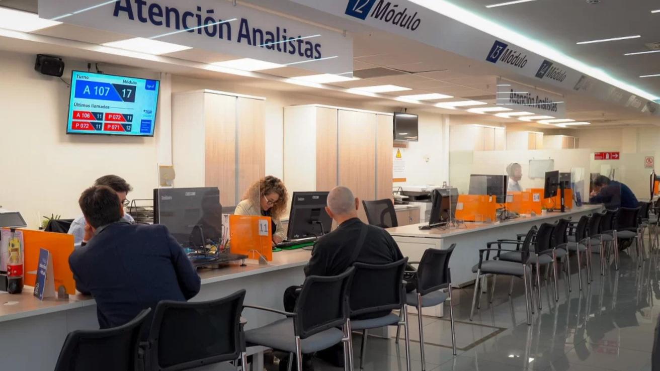 Condonación del CAE: Cambian las reglas para pagar deudas tributarias y algunos contribuyentes podrán rebajar hasta 75% de los intereses