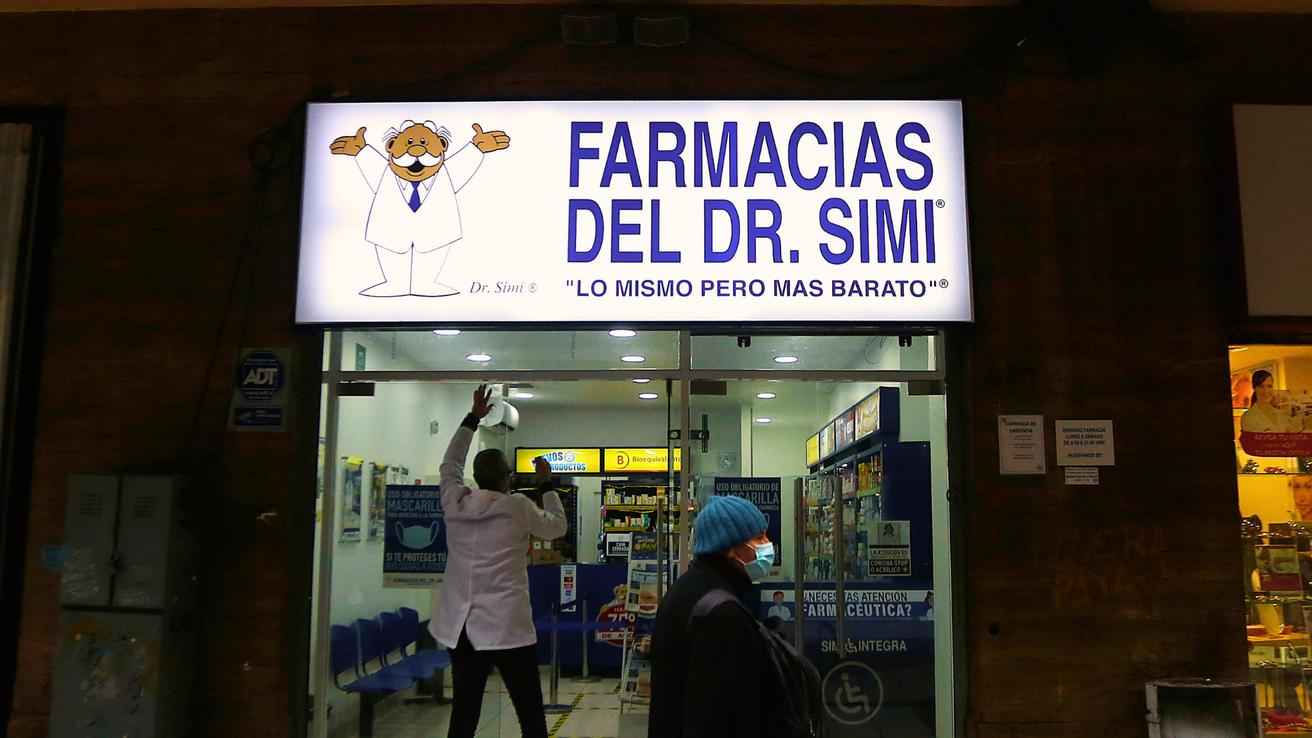 Condenan a Dr. Simi por exponer a corpóreos al sol durante ola de calor