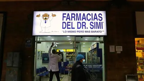 Condenan a Dr. Simi por exponer a corpóreos al sol durante ola de calor