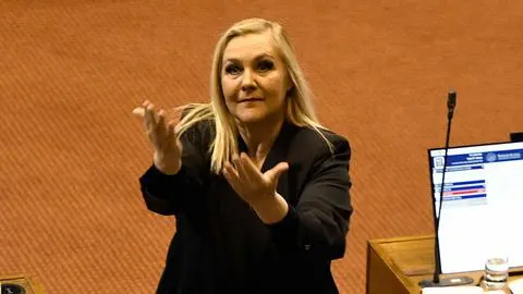 Pamela Jiles explicó porqué se fue de la Cuenta Pública con críticas a José Antonio Kast