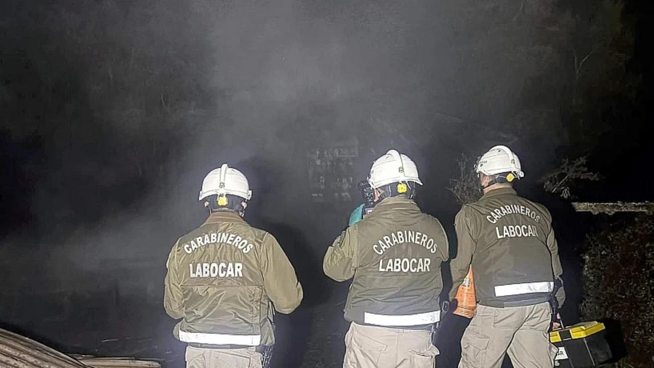 Las sospechas del senador Fidel Espinoza por el incendio que arrasó con su casa en Puerto Montt