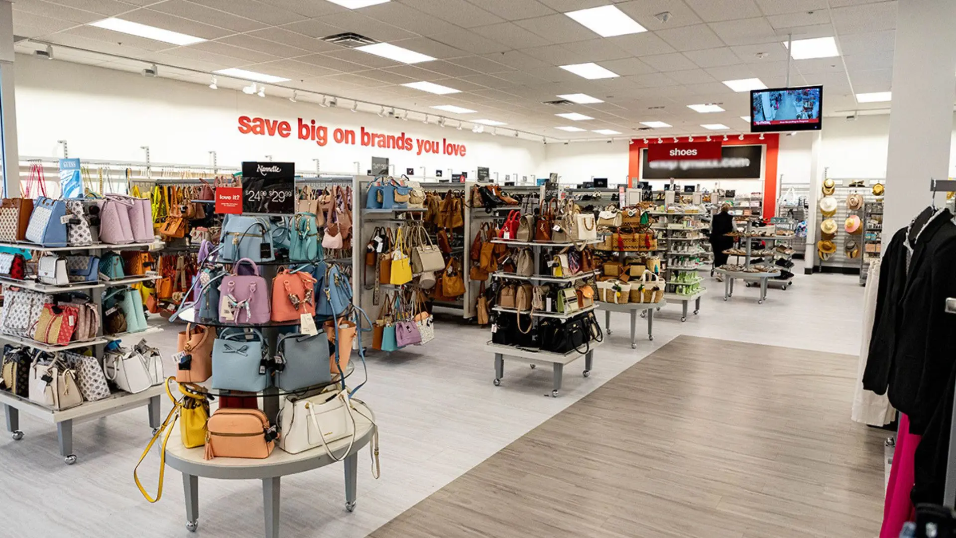 Reconocida cadena de descuentos en retail estadounidense inscribe su marca en Chile