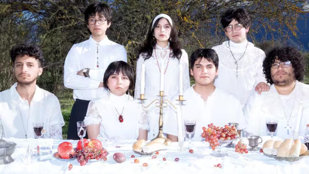 Candelabro anuncia repentina salida de dos integrantes fundamentales para la banda