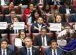 Parlamentarios se manifiestan en medio de la primera cuenta pública de Kast: “No a los recortes en Salud”