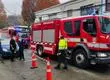 Colisión entre dos vehículos deja a una mujer y un menor de edad lesionados: parquímetro corrió para seguir al auto que se dio a la fuga
