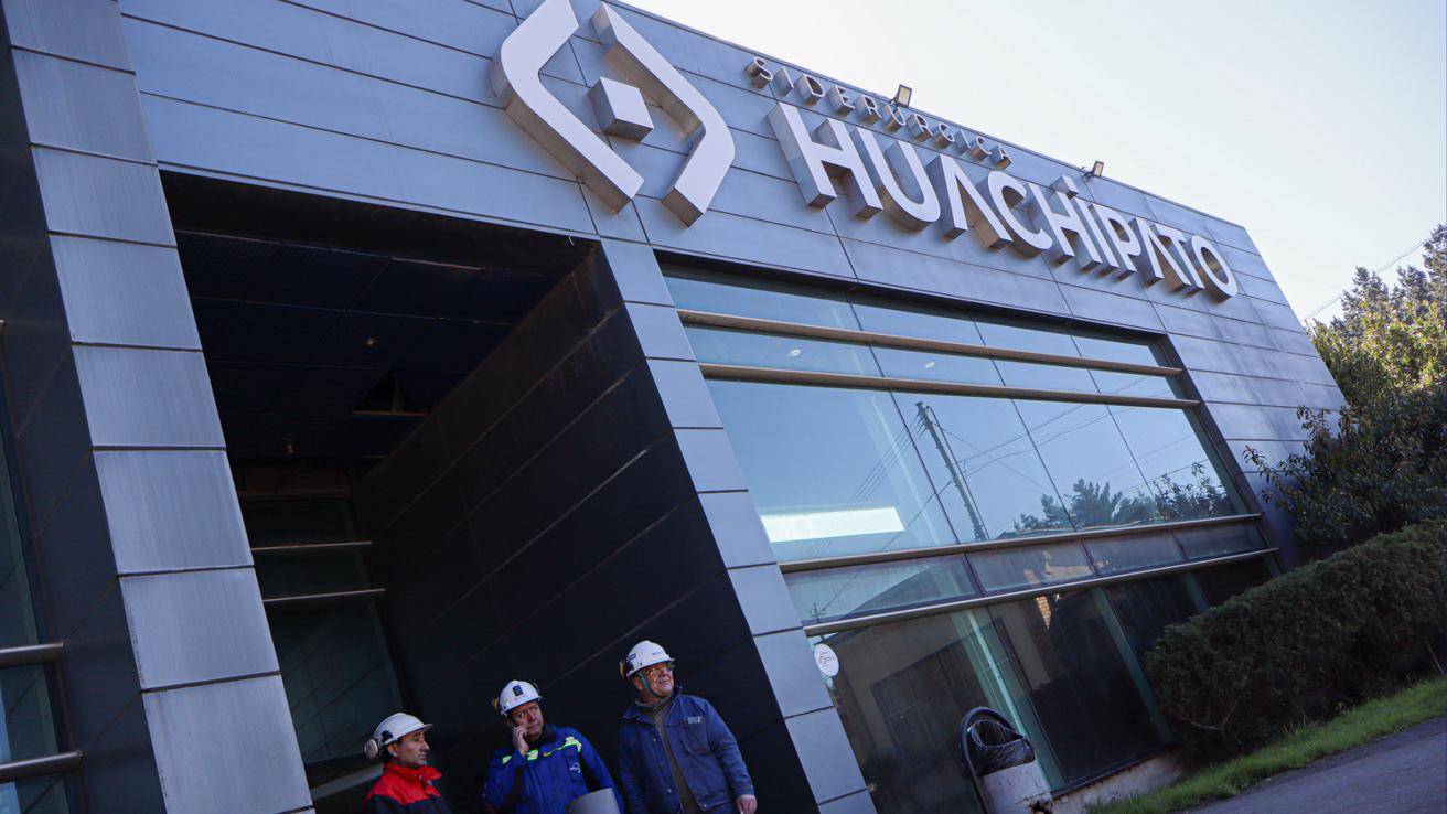 Compra de Huachipato por Aceros AZA: Gremios y autoridades proyectan fuerte reactivación de empleo