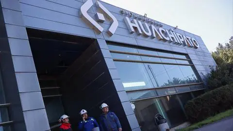 Compra de Huachipato por Aceros AZA: Gremios y autoridades proyectan fuerte reactivación de empleo