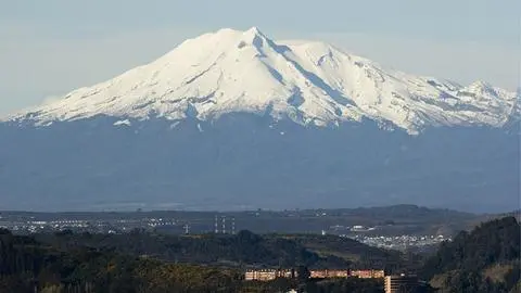 Excursionista muere tras caer 200 metros en medio de descenso en volcán Calbuco