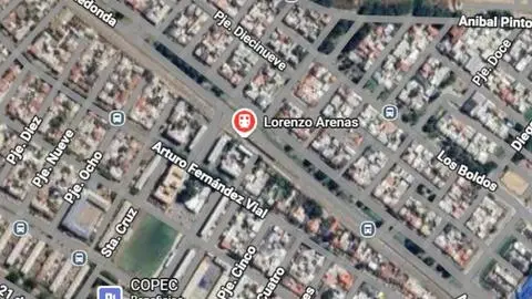 Reportan masivo taco por barreras del tren abajo y sin paso de convoy en Lorenzo Arenas