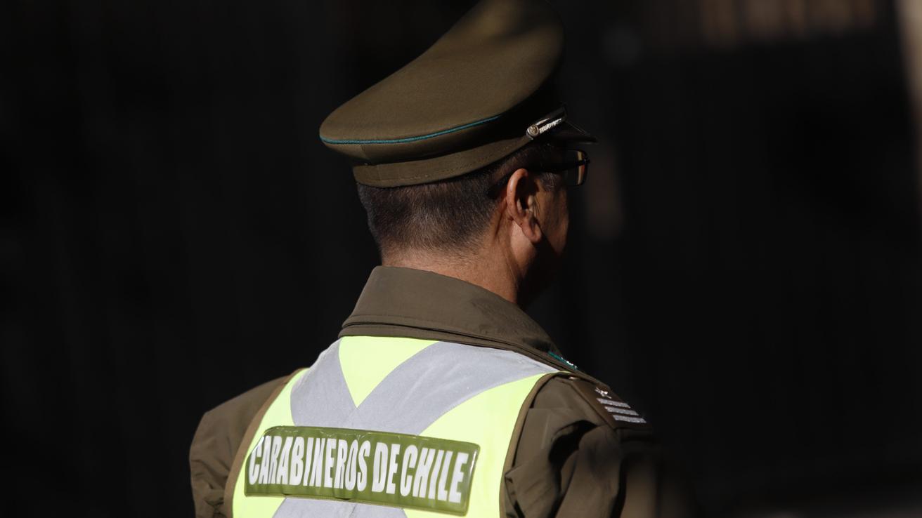 Persecución con disparos termina con delincuente detenido tras robar vehículo e intentar atropellar a carabinero