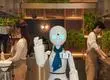 Conoce el café donde te atienden robots manejados por personas con discapacidad