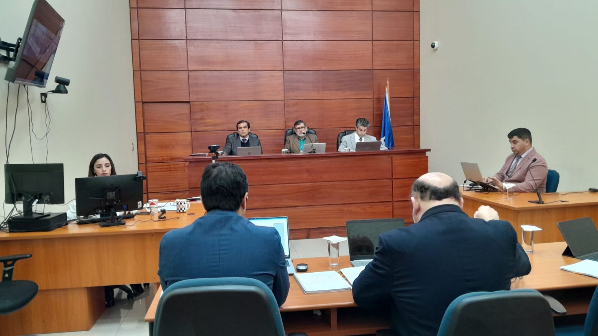 Analizan querella de capítulos contra jueza de Los Ángeles por prevaricación