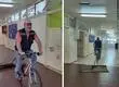 Con una bicicleta y un escobillón: Trabajador de colegio en Talcahuano sorprende con creativo método de limpieza