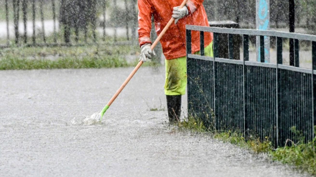 Al menos 9 viviendas inundadas en Tomé por desborde de estero Bellavista
