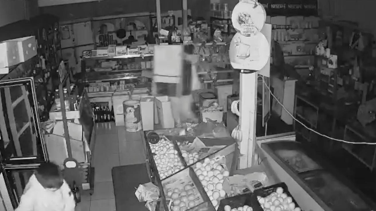 Delincuente fue reducido por el dueño tras millonario robo a local comercial frente a Municipalidad