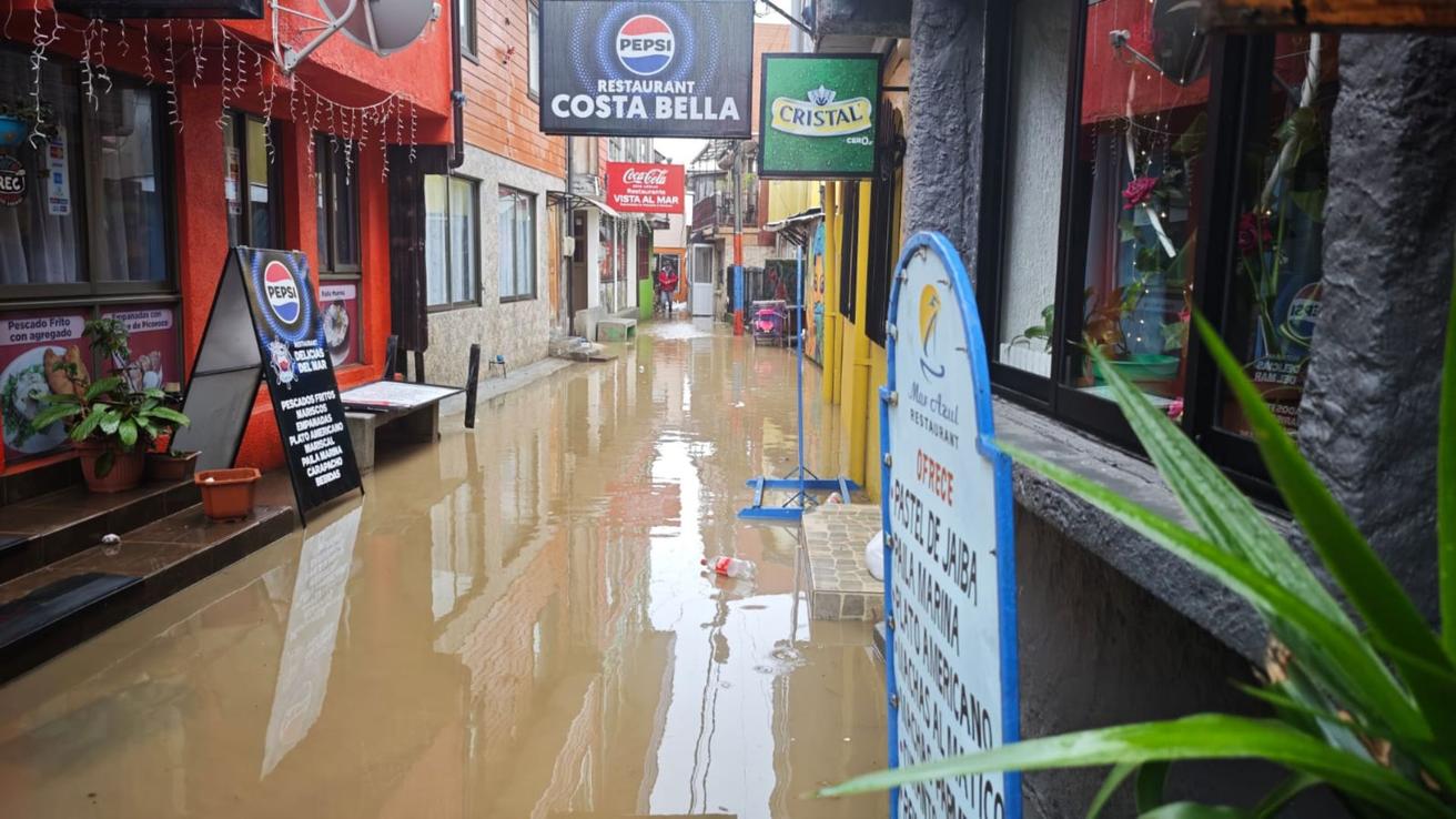 Inundación en el Barrio Chino de Lirquén golpea a familias que ya habían perdido sus hogares en los incendios