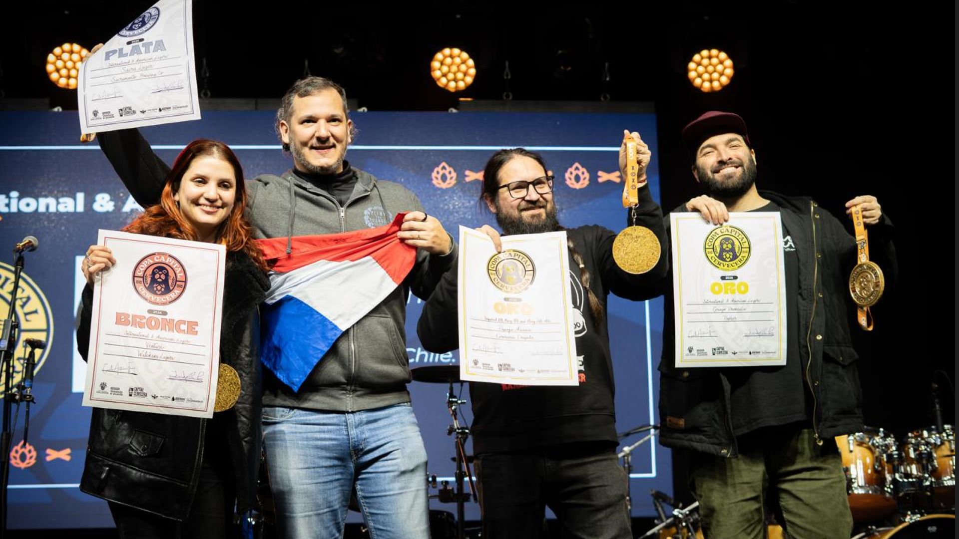 Cervecería Crápula gana medalla de oro en la Copa Capital Cervecera 2026 con su Hazy Imperial IPA “Papaya Asesina”