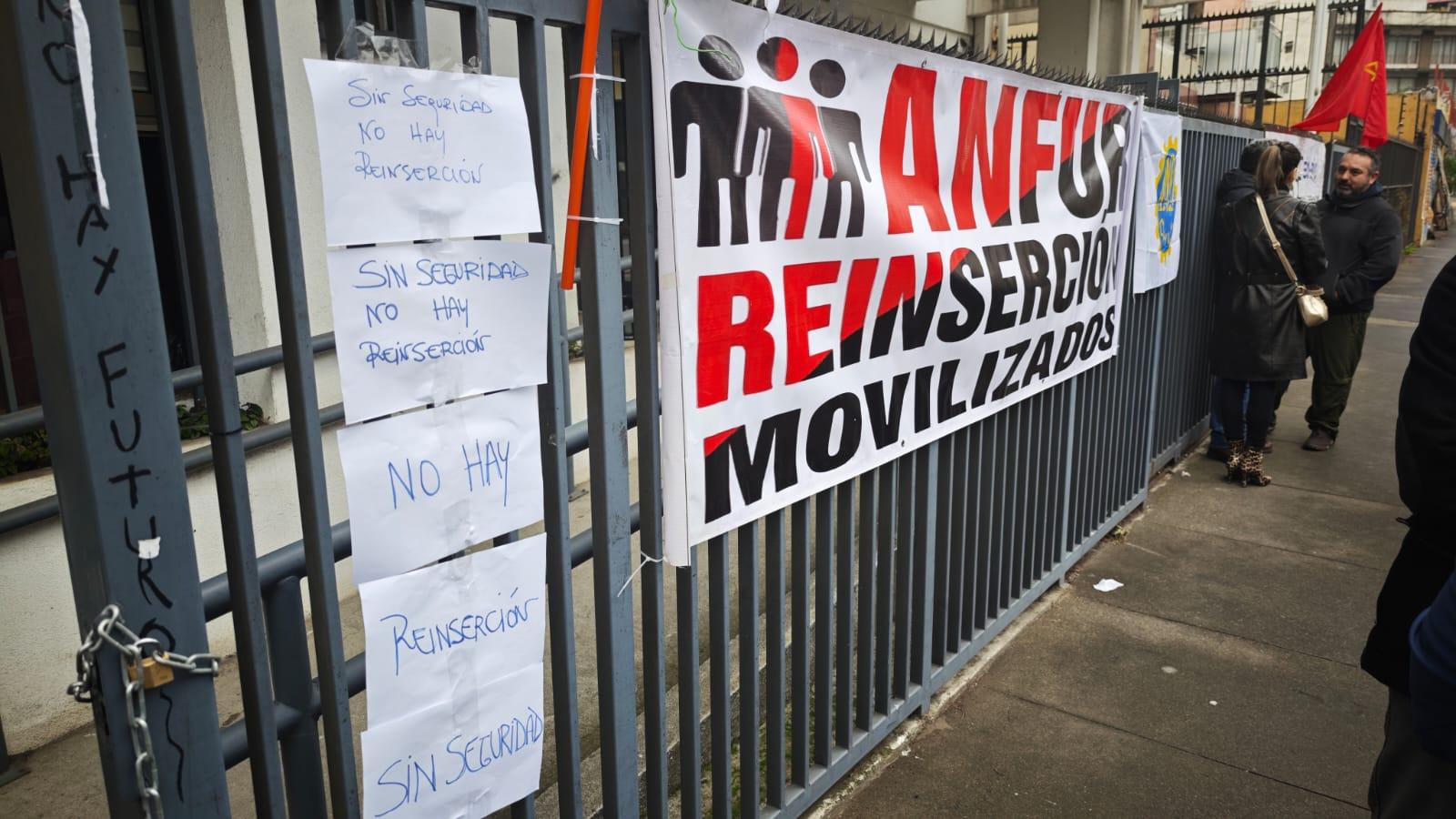 “Sin seguridad”: Funcionarios se manifestaron en Concepción el Servicio Nacional de Reinserción Social Juvenil
