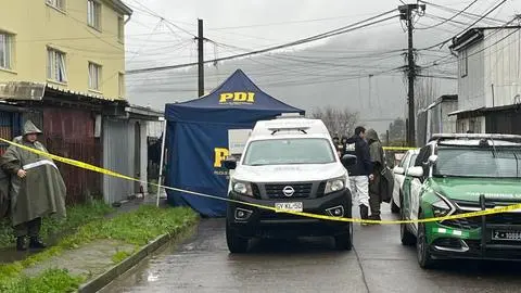 Persona muere asesinada con una herida cortante en el cuello en Chiguayante: Ocurrió en plena vía pública