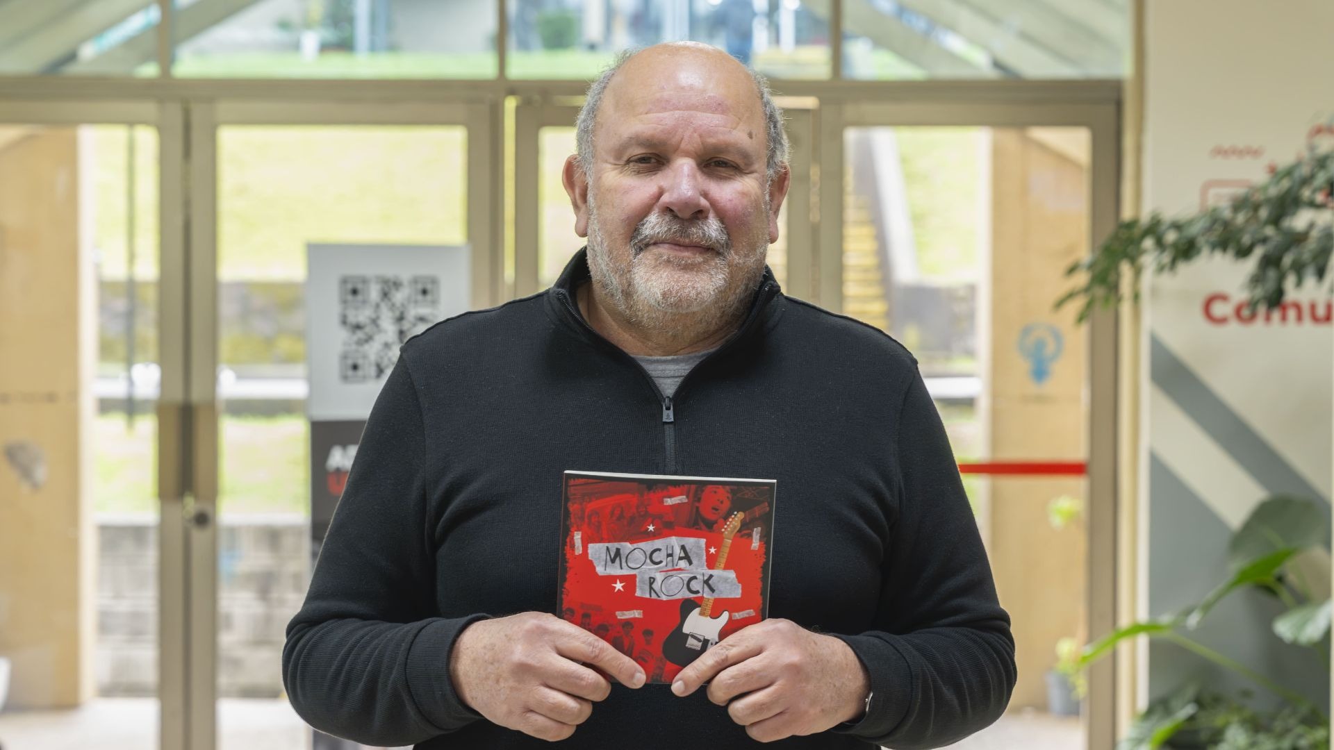 Revista Mocha lanza volumen con 34 cuentos sobre el rock penquista: incluye nueve relatos del académico UCSC Rodrigo Pincheira