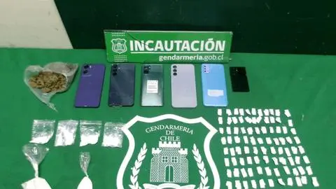 Imagen de Intentaban ingresar celulares y droga con método del "pelotazo" a cárcel en Concepción: Gendarmería frustró el plan