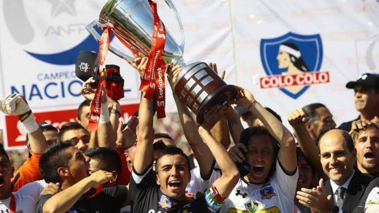 ¿Puede Colo Colo revalidar el título en la Liga de Primera?