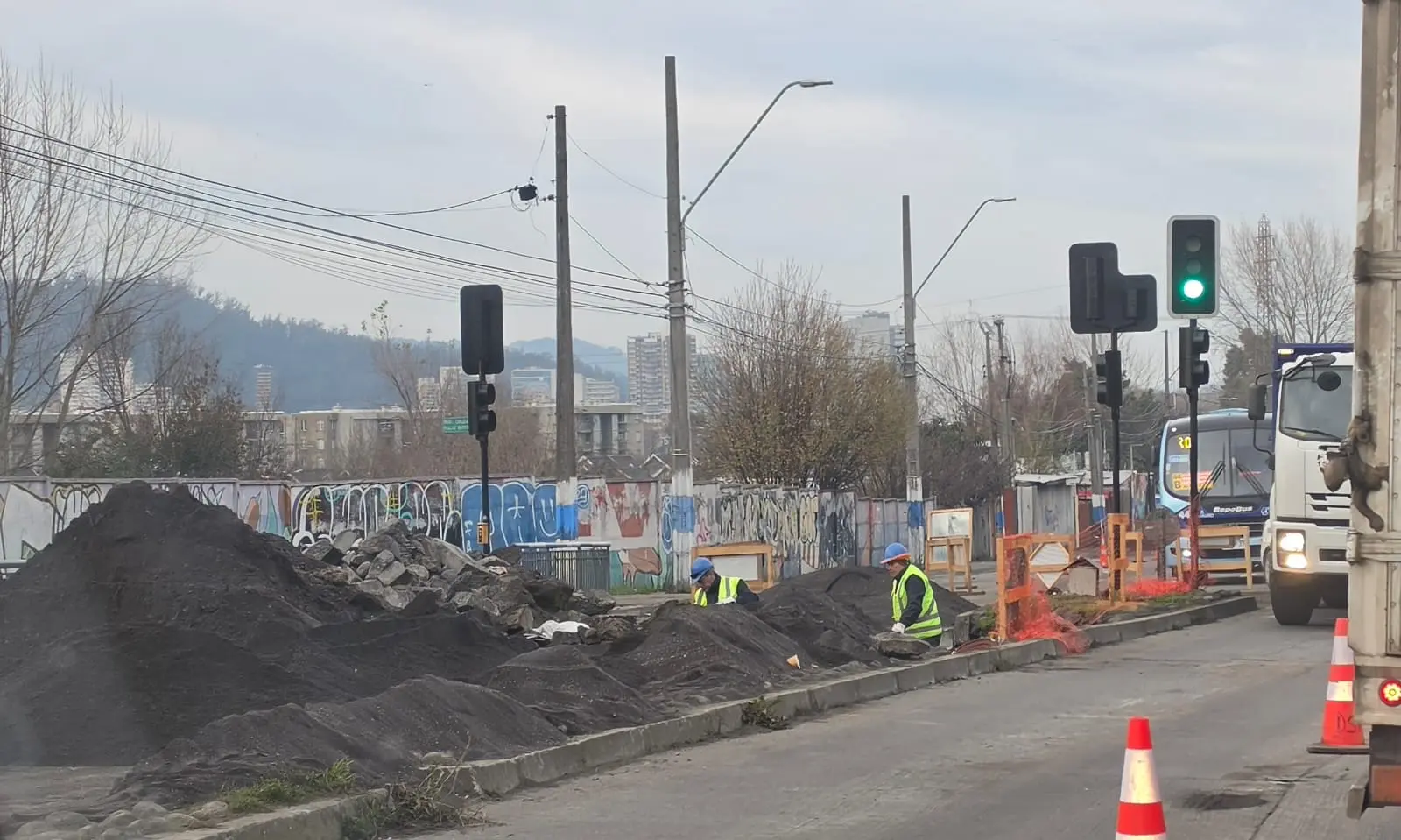Anuncian que reparación de Avenida 21 de Mayo de Concepción continuará durante varios días: Una pista quedó bidireccional