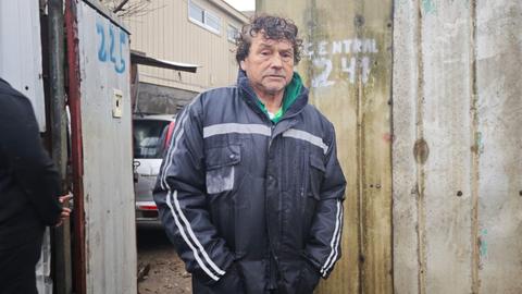 Adulto mayor fue arrastrado por el agua luego que el mar entrará con fuerza a su hogar en Penco