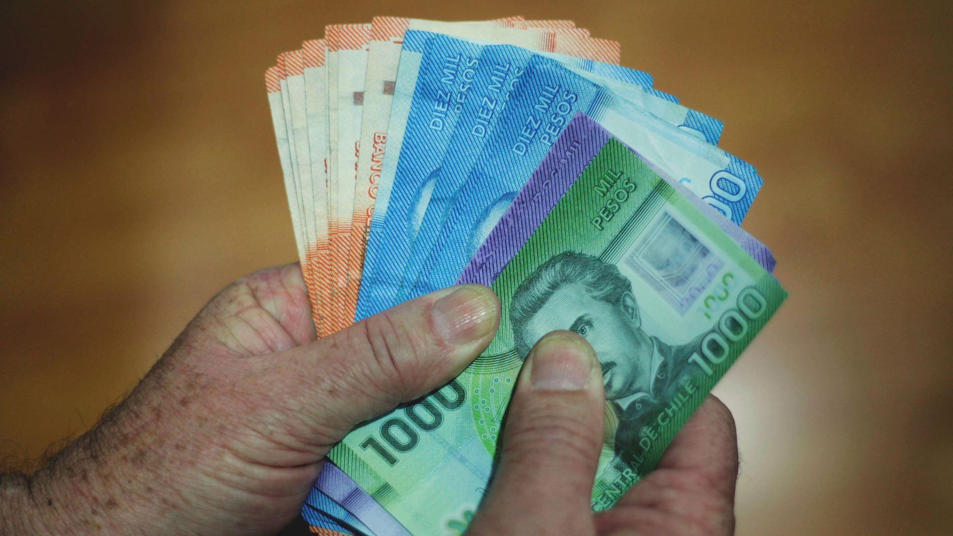 Bono de $120 mil para afectados por el sistema frontal en el Biobío: Revisa quiénes lo reciben y cómo solicitarlo