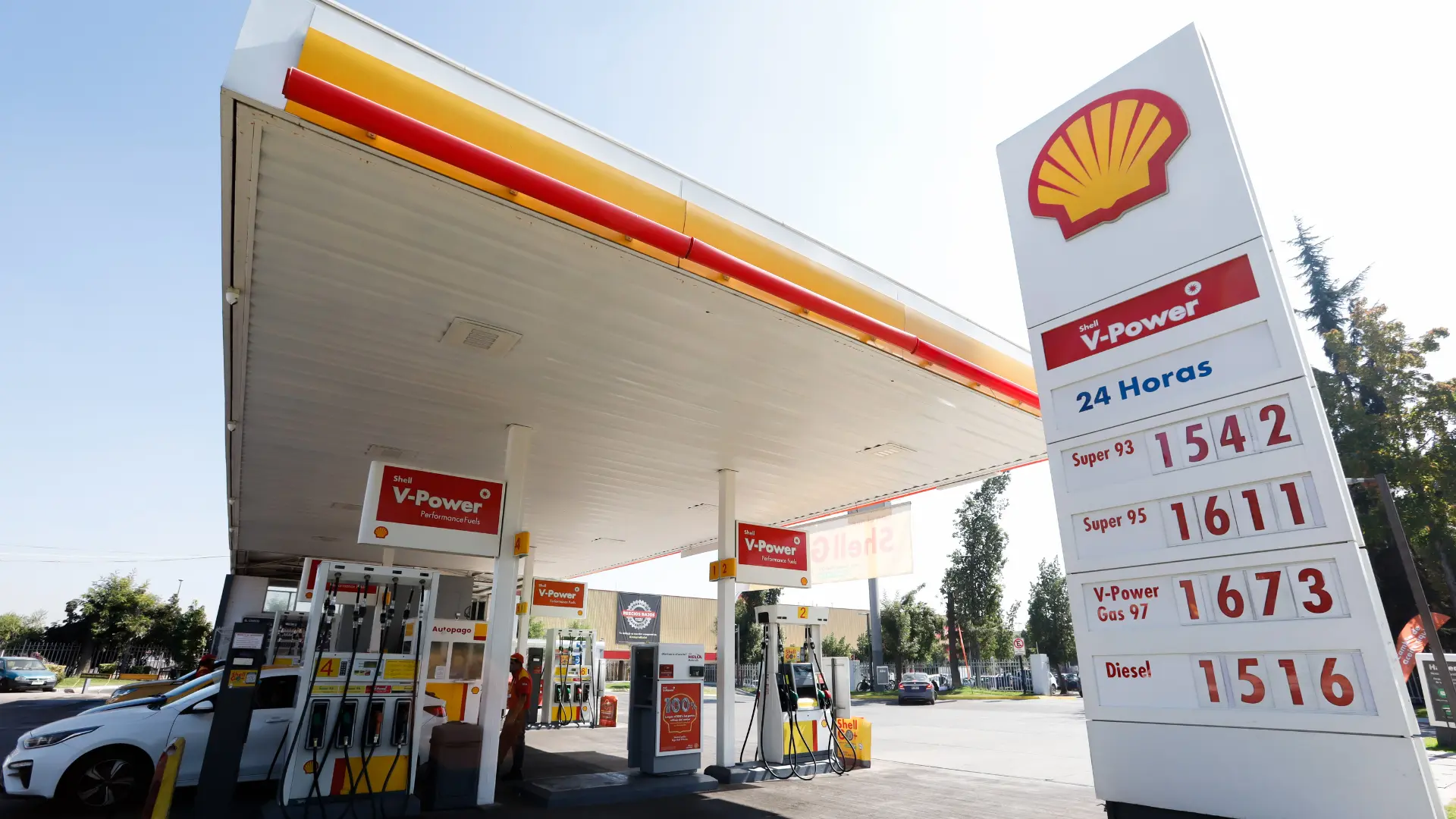 Baja de gasolina en podría superar los $100 en julio: Quiroz anticipa caída en precio de combustibles