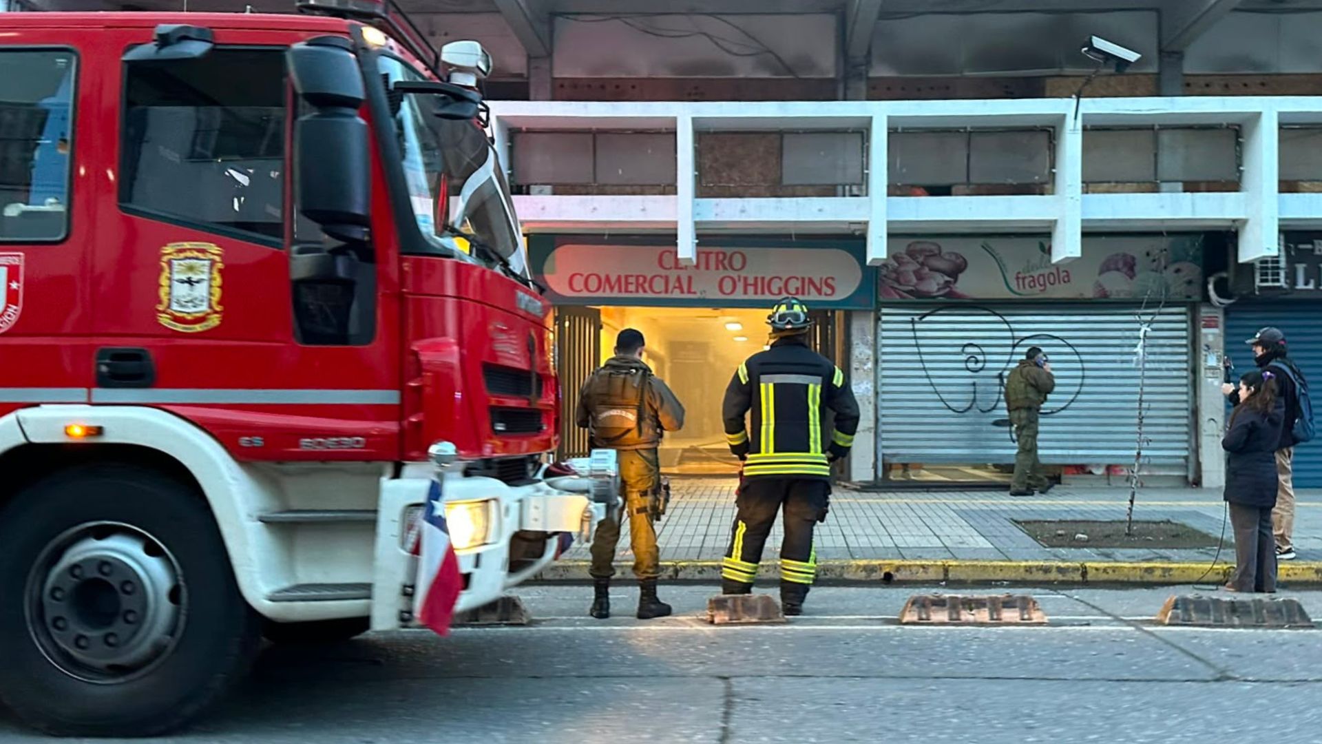Bomberos responde a emergencia en café de la Galería O’Higgins de Concepción