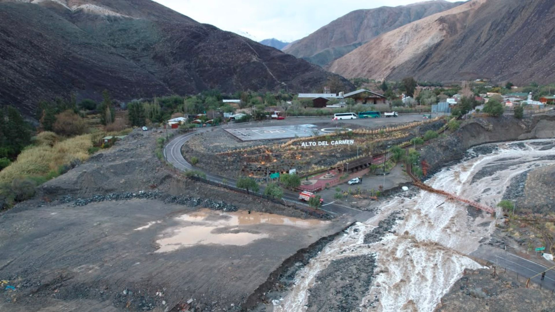 Sigue en misterio el estado de la criancera desaparecida en avalancha de nieve en Alto del Carmen