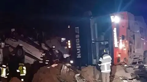 Máquina de Pullman Bus volcó y dejó a 27 personas lesionadas en Pozo Almonte
